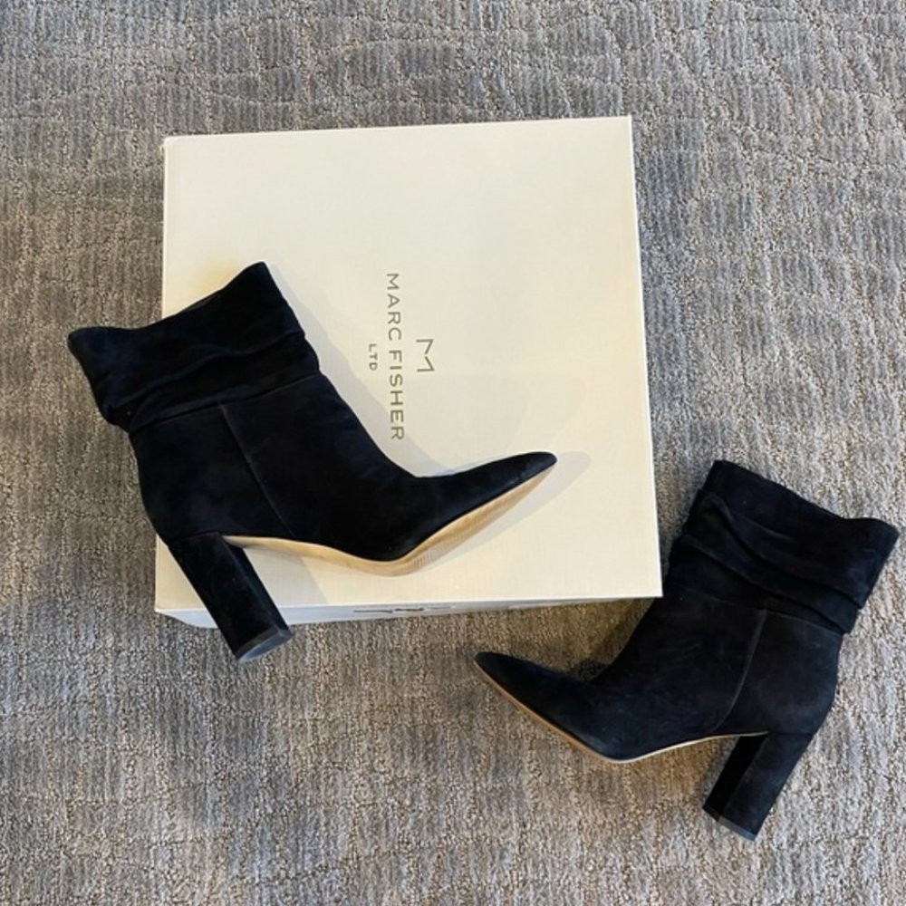 Marc Fisher LTD Unana 10 US 40 EU - Black Suede Ankle Bootie